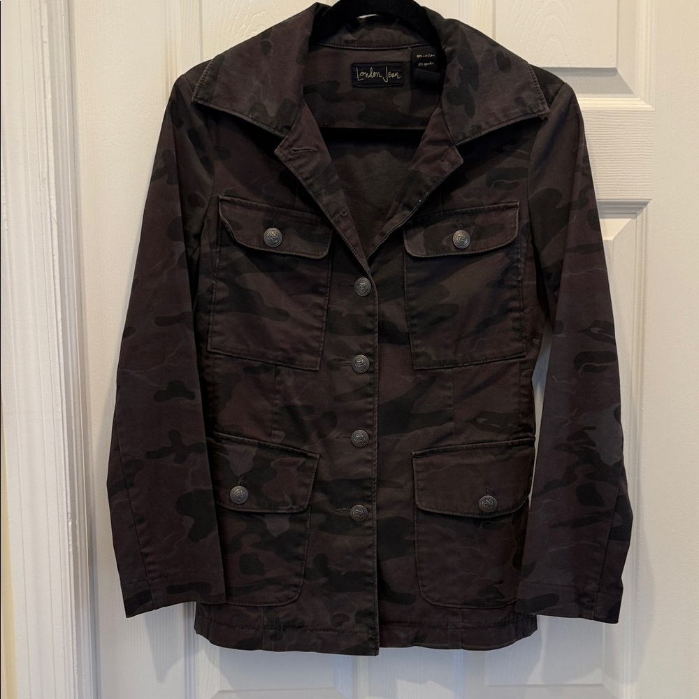 LONDONJEAN Women's Black Camouflage Utility Jacket